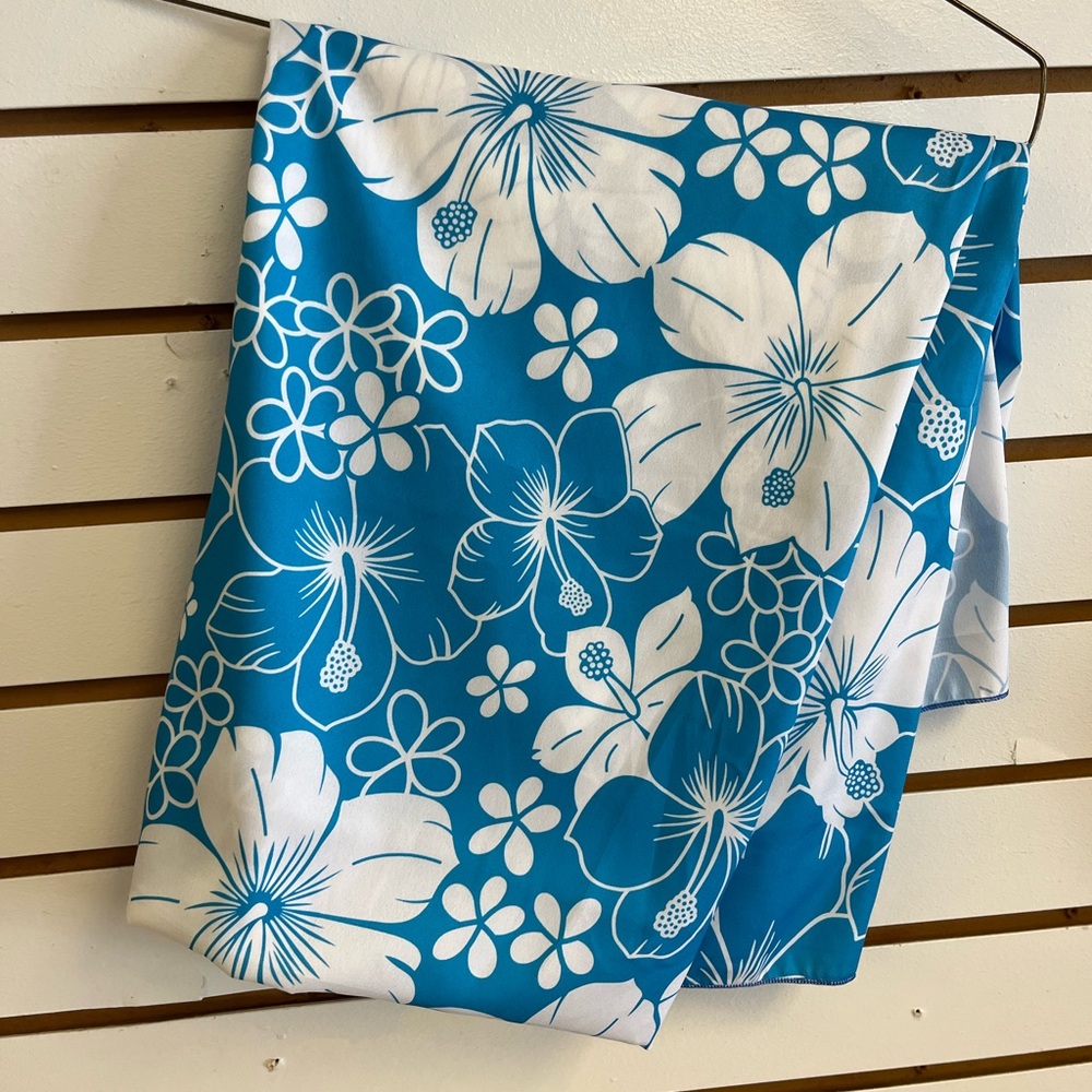 Blue and White hibiscus Sarong